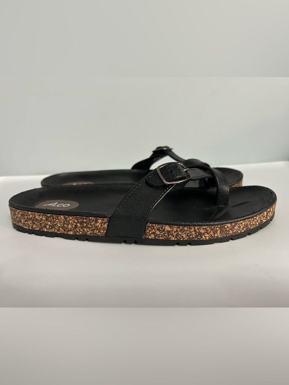 Black Women's Buckle Toe-Loop Sandals